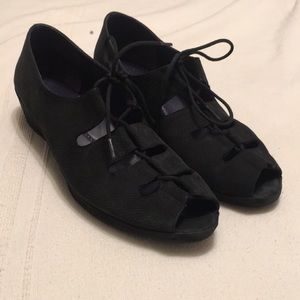 VINTAGE INSPIRED BLACK WEDGES LACE UPS SIZE 10